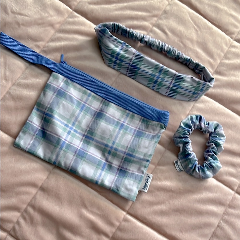 Blue and White Plaid accessories kit